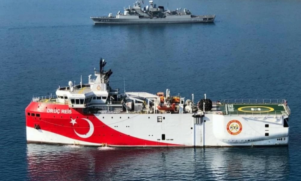 "Γκάφα ολκής" από Τσαβούσογλου: Μας "χαρίζουν" δύο νησιά - Γκριζάρουν Ρω & Στρογγύλη